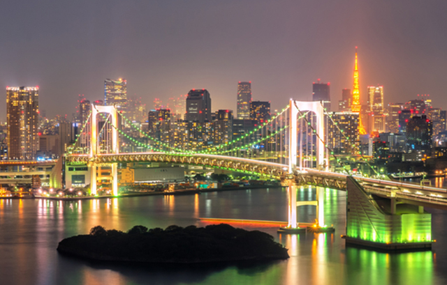 夜のレインボーブリッジ