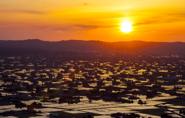 夕暮れ時の砺波平野