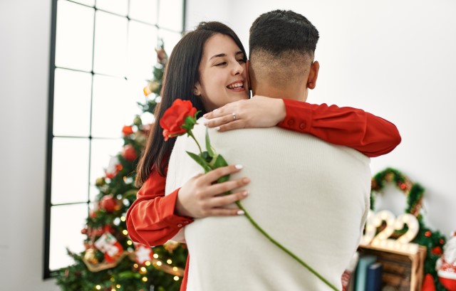 クリスマスにバラを贈る