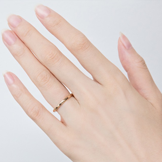 ピンクゴールドの結婚指輪