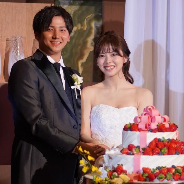 ウェディングケーキ入刀