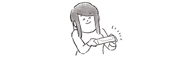 手紙を手渡す女性