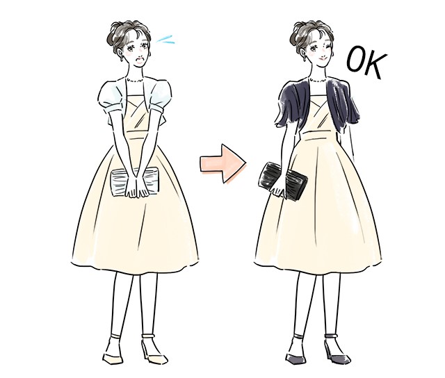 淡いドレスははっきりした色合いの羽織物と合わせると安心