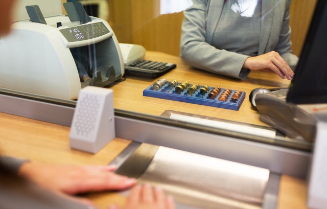 銀行の窓口