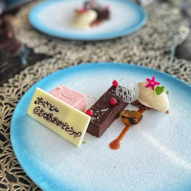 メッセージ入りのデザートプレート