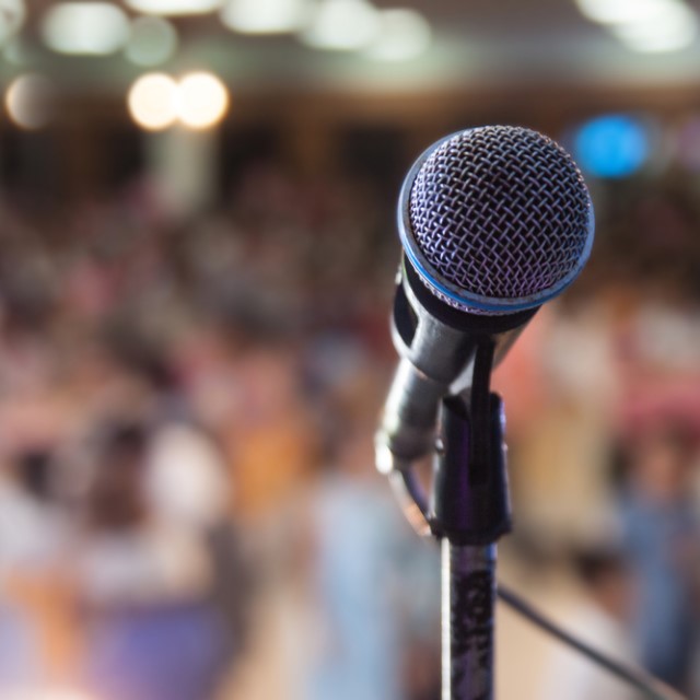 結婚式のスピーチマイク