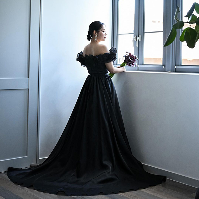 黒のウェディングドレス