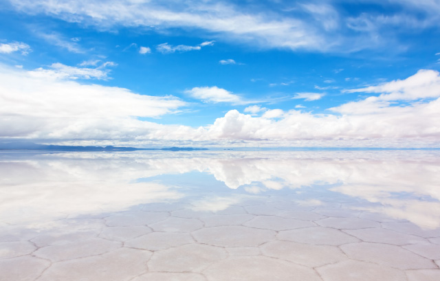 ウユニ塩湖の絶景
