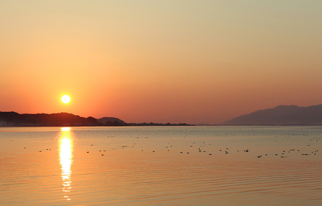 素晴らしい夕日が見える宍道湖