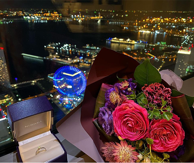 夜景スポットでのプロポーズ