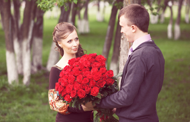 プロポーズで渡したいバラの花束 本数で意味が変わる 結婚ラジオ 結婚スタイルマガジン