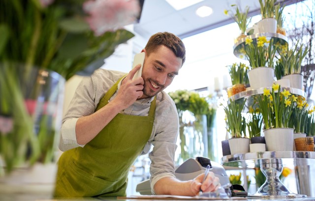 オーダーを受ける花屋