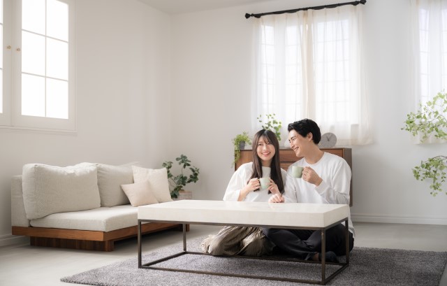 二人暮らしするカップル