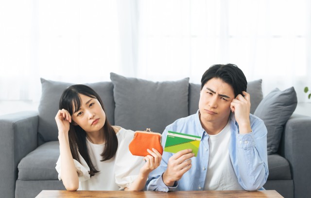 ストレスを感じるカップル