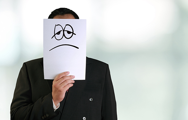 悲しい顔をする人