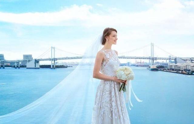 ホテル インターコンチネンタル 東京ベイ　衣裳