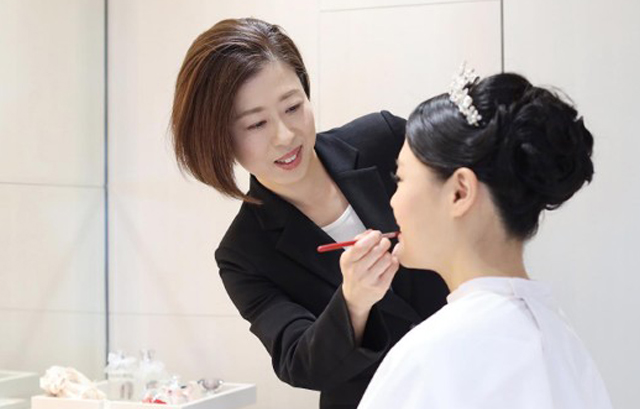 東京ベイ舞浜ホテル ファーストリゾート　メイクスタッフ