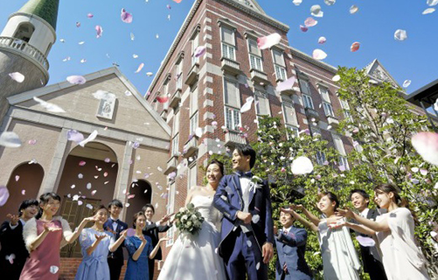 THE BELLCLASSIC KOFU　フラワーシャワー