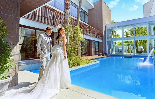 ララシャンスHIROSHIMA迎賓館　プール