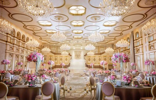 ザ・ロイヤルクラシック福岡　披露宴会場