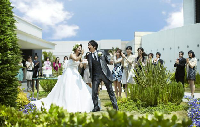 福岡で憧れのガーデンウェディング♡口コミで人気の結婚式場を