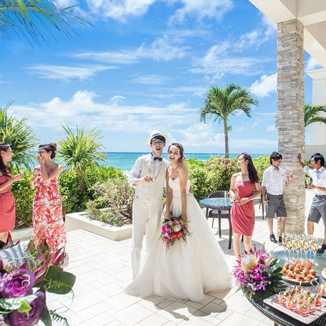 沖縄で人気のガーデンウェディング全8選 癒しの南国リゾートで海と空を抱きしめて 結婚ラジオ 結婚スタイルマガジン