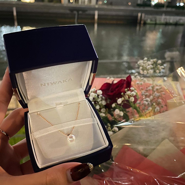 婚約ネックレスの実例