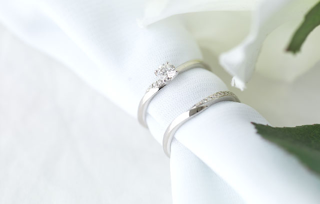婚約指輪と結婚指輪のセット