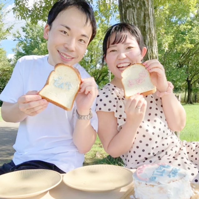 食パンを使った入籍フォト