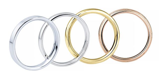 プラチナ 、イエローゴールド 、ホワイトゴールド 、ピンクゴールドのそれぞれの素材が使われている指輪
