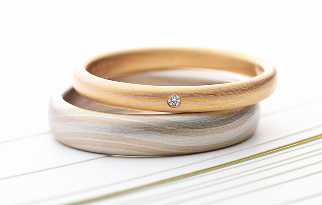 木目デザインの指輪
