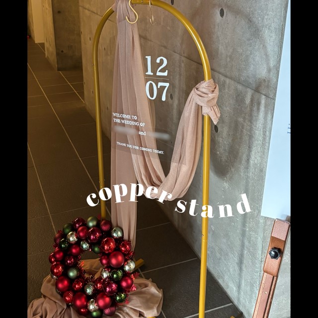 アーチ型のコッパースタンドを使ったウェルカムボード