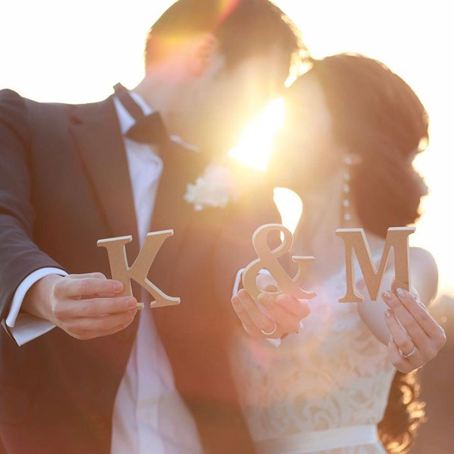 イニシャルオブジェ がプチプラで人気 結婚式での使い方 アレンジアイデア集 結婚ラジオ 結婚スタイルマガジン
