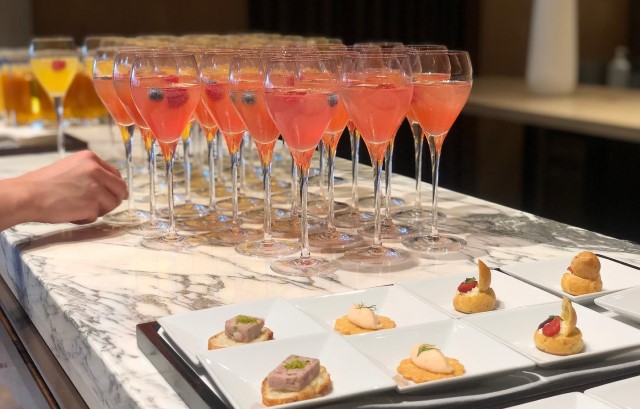 ウェルカムドリンクとフード