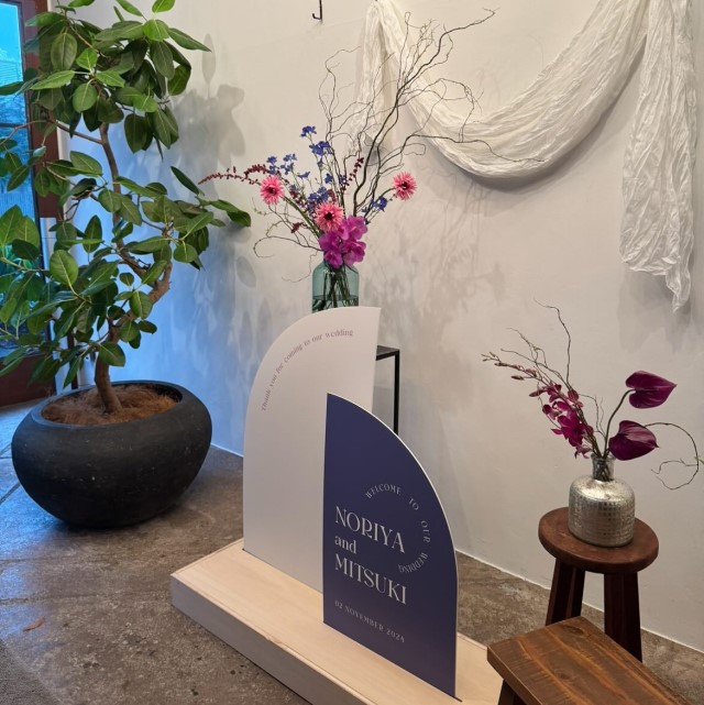 花を飾ったウェルカムスペース