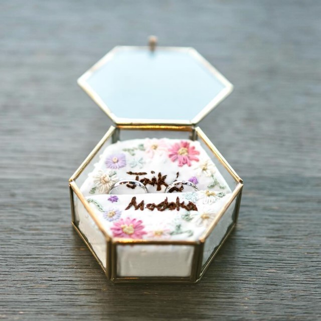 ボックスタイプのリングピロー