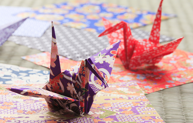 和紙で折った鶴
