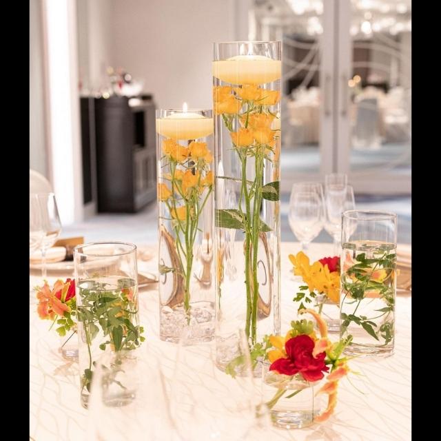 花を入れたフローティングキャンドル