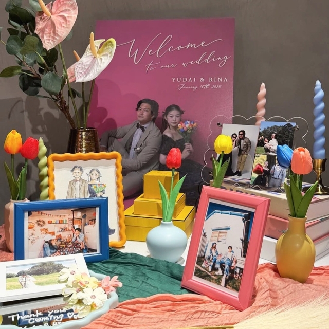 カラフルなフォトフレームを使ったウェルカムスペース