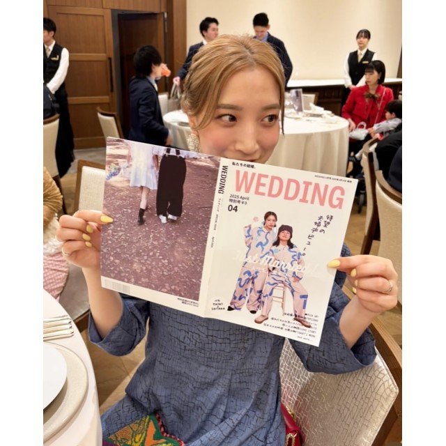 プロフィールブックを読むゲストの実例