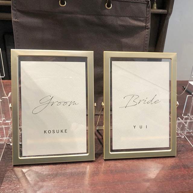 「Groom・Bride」サインを結婚式の受付に