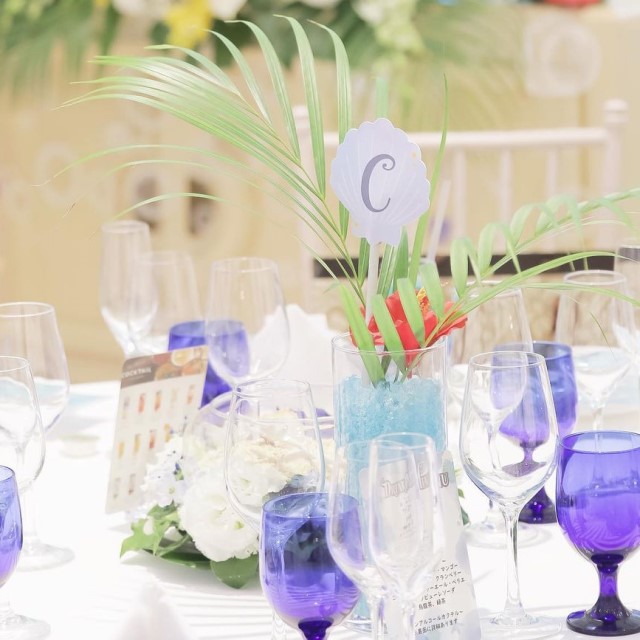 貝の形のテーブルナンバー