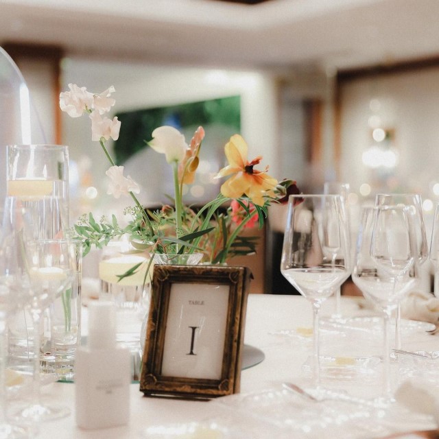 ウッド調のフレームには入ったテーブルナンバー