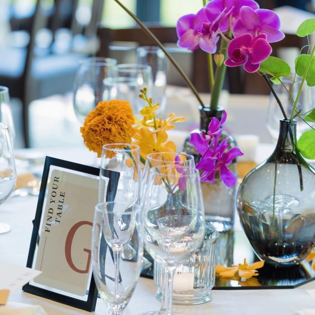 ブラックのフレームに入ったテーブルナンバー