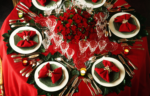 クリスマスウェディングを演出する結婚式テーブルコーディネート集 結婚ラジオ 結婚スタイルマガジン