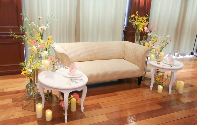 初夏を感じる装花の高砂