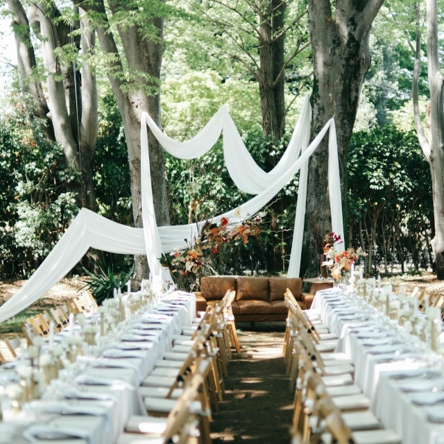 森の中でのガーデンウェディング
