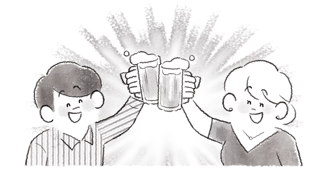 ビールジョッキで乾杯している様子