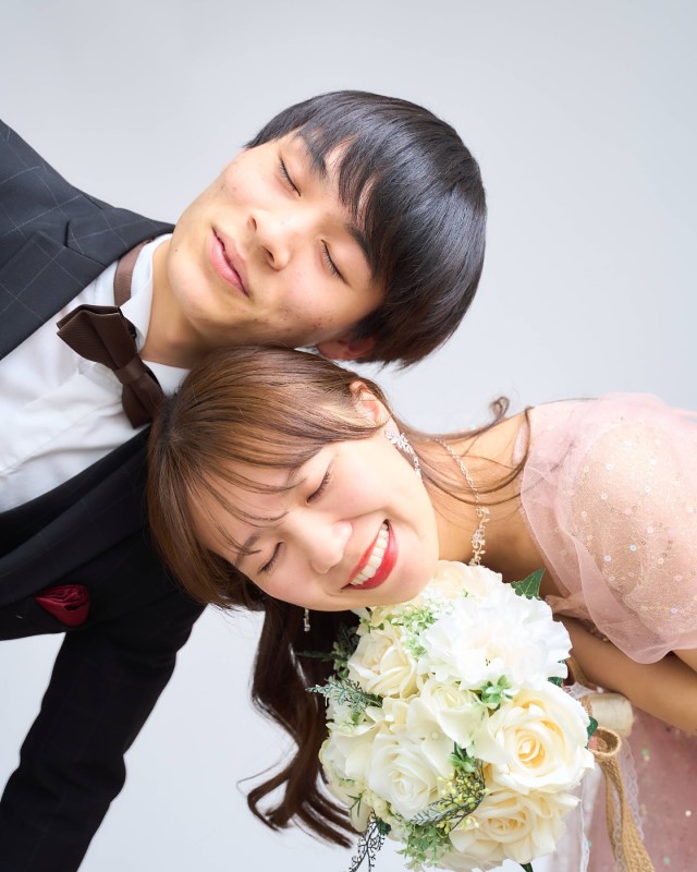 目を閉じるショットの実例