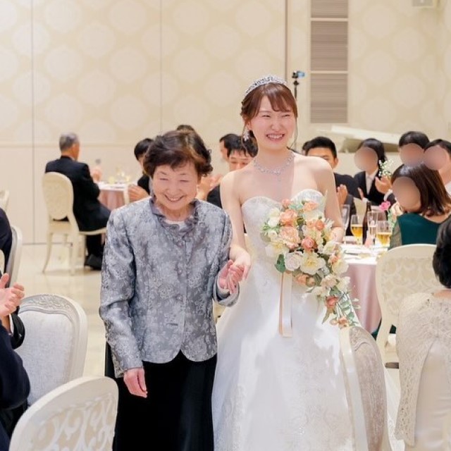 中座エスコート